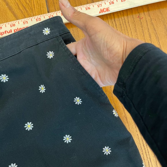 Kim Rogers Cropped Pants black Women Sz 12 slightly used - Picture 5 of 9